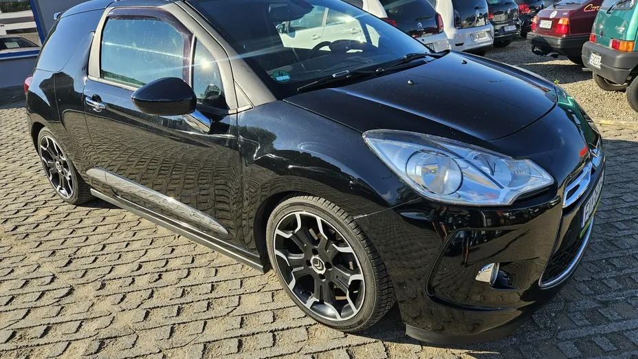 CITROEN DS3 -