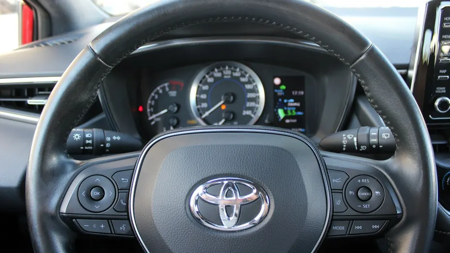 TOYOTA Corolla -