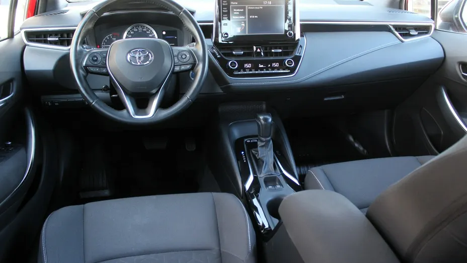 TOYOTA Corolla -