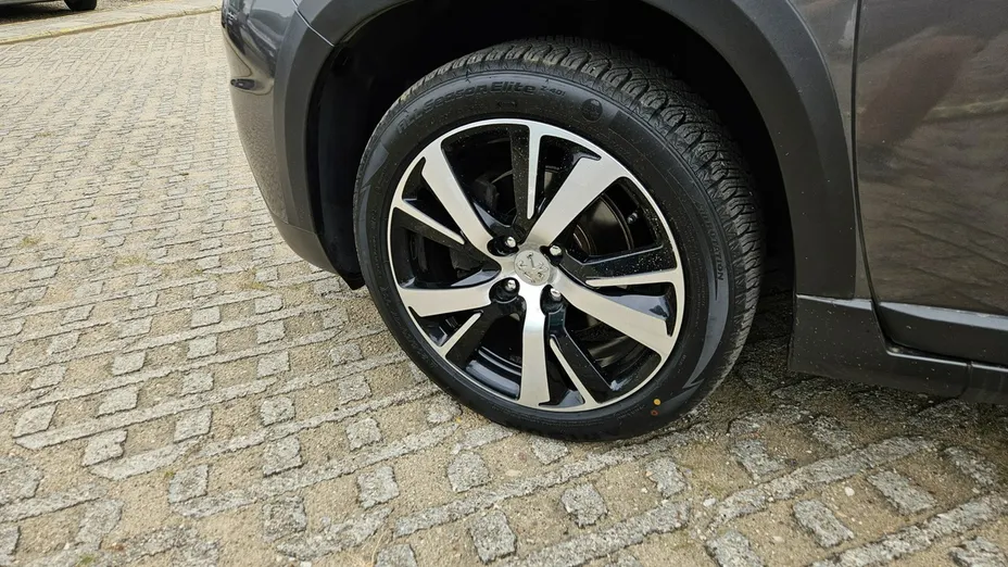 PEUGEOT 2008 -