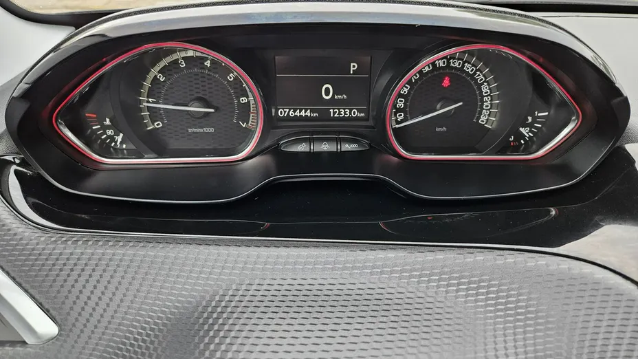PEUGEOT 2008 -