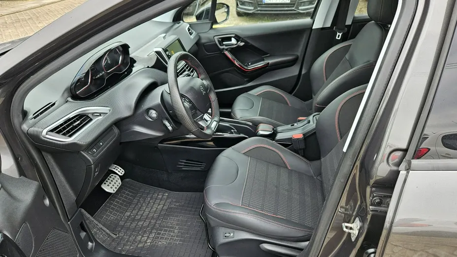 PEUGEOT 2008 -