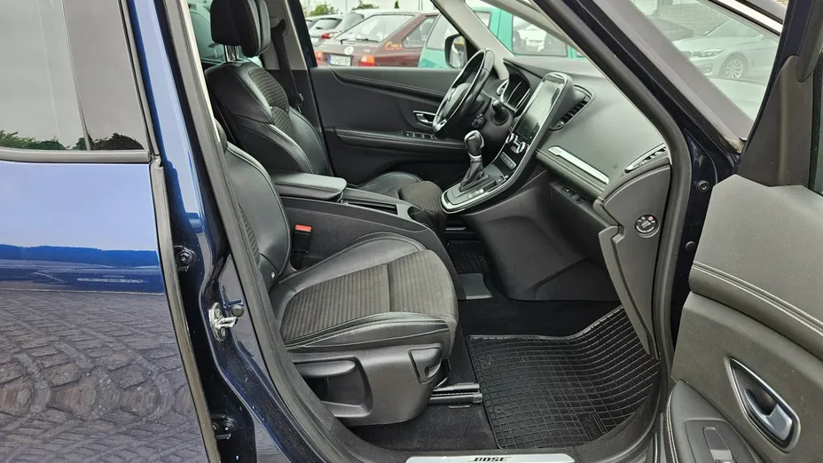 RENAULT Grand Scenic -