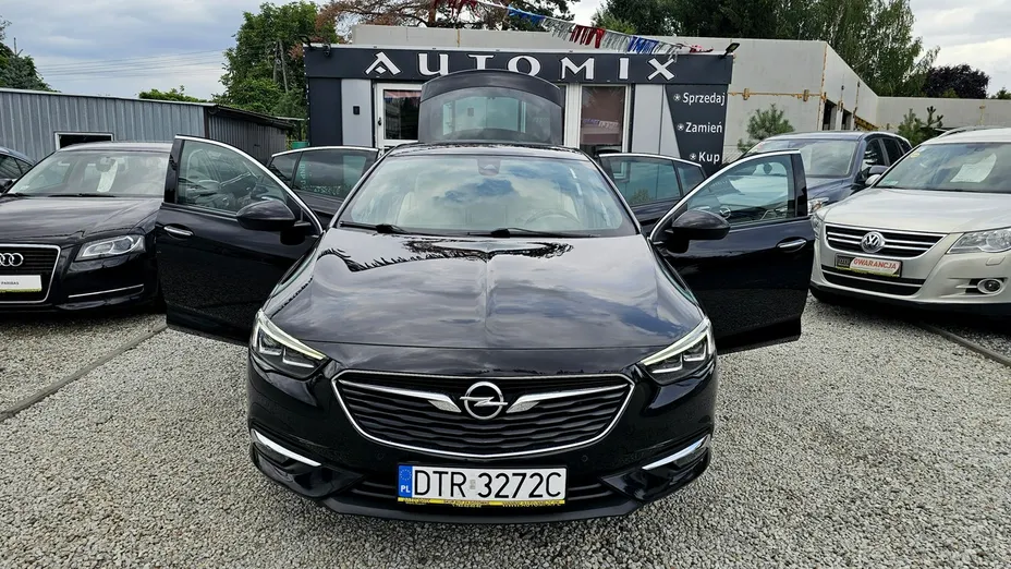 OPEL Insignia -