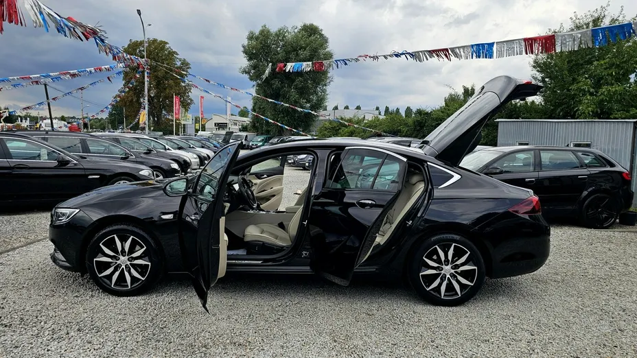 OPEL Insignia -