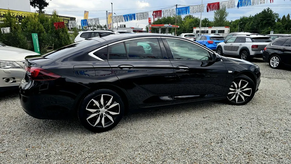 OPEL Insignia -