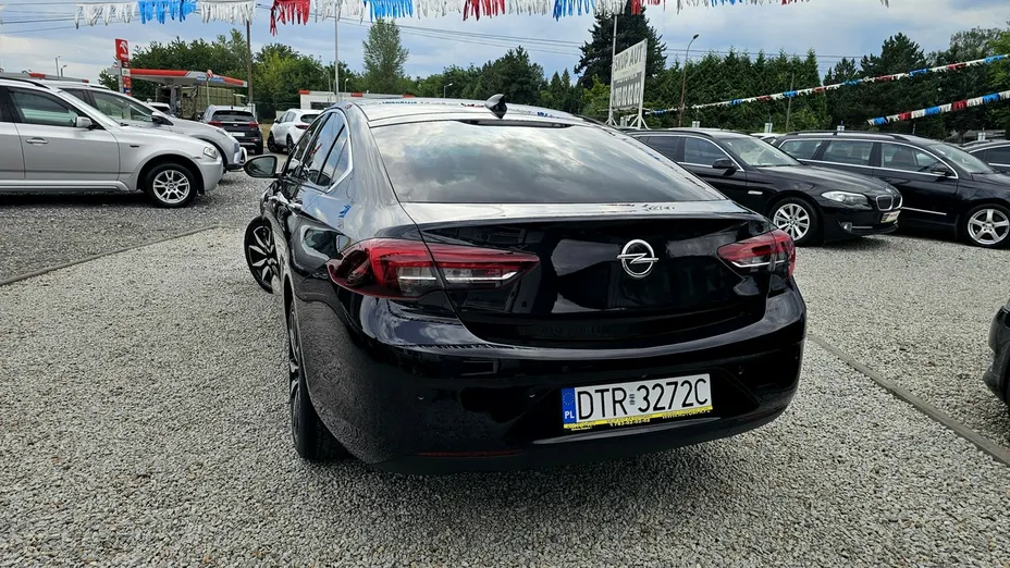 OPEL Insignia -