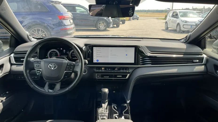 TOYOTA Camry -