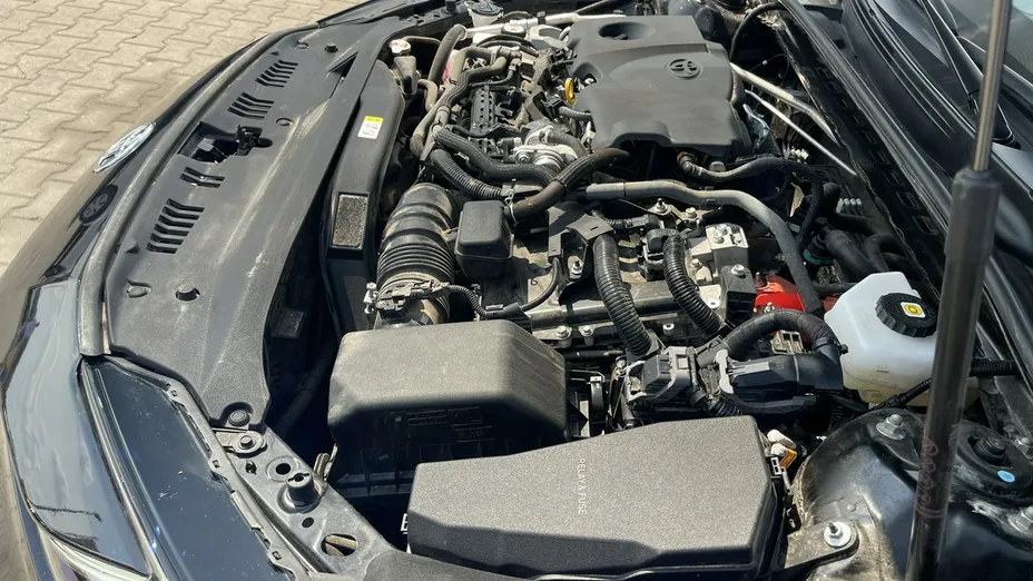 TOYOTA Camry -