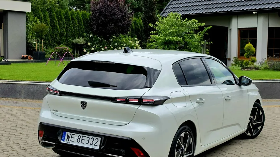 PEUGEOT 308 -