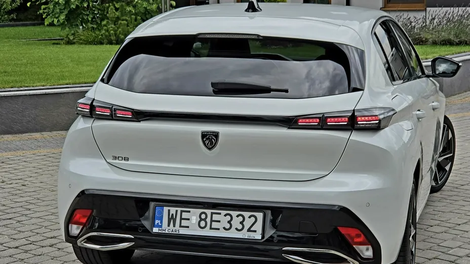 PEUGEOT 308 -