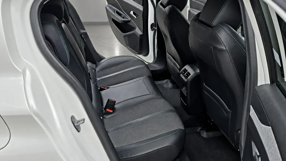PEUGEOT 308 -