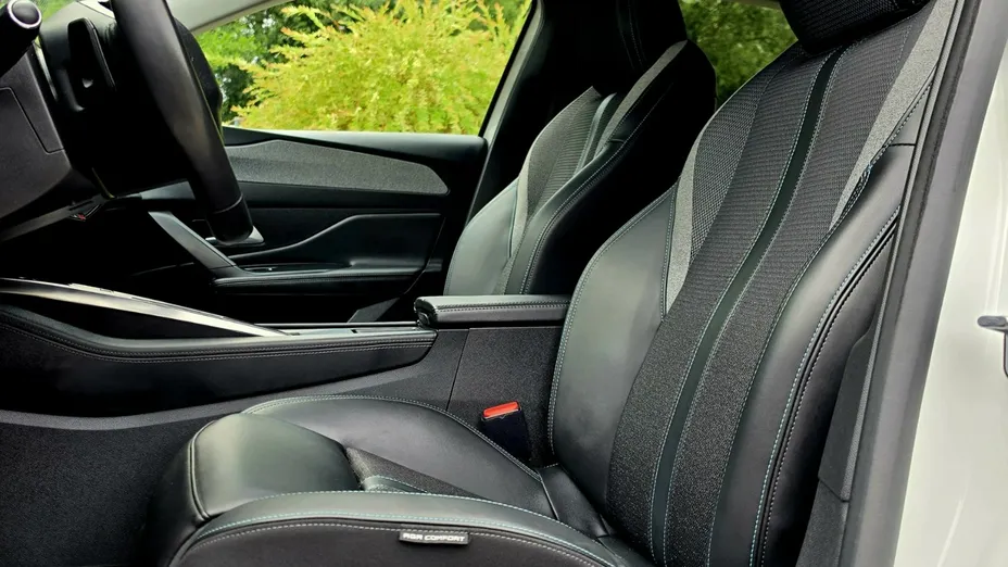 PEUGEOT 308 -