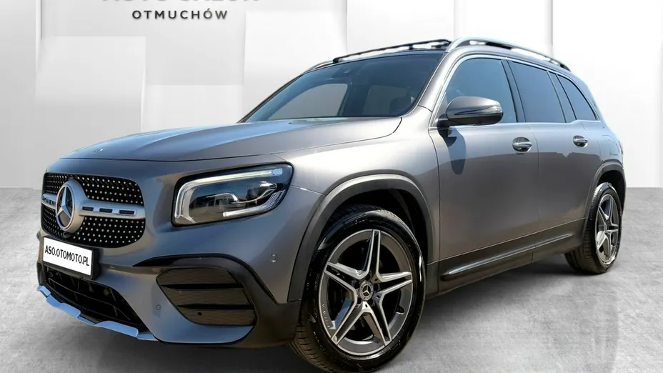 MERCEDES-BENZ GLB -