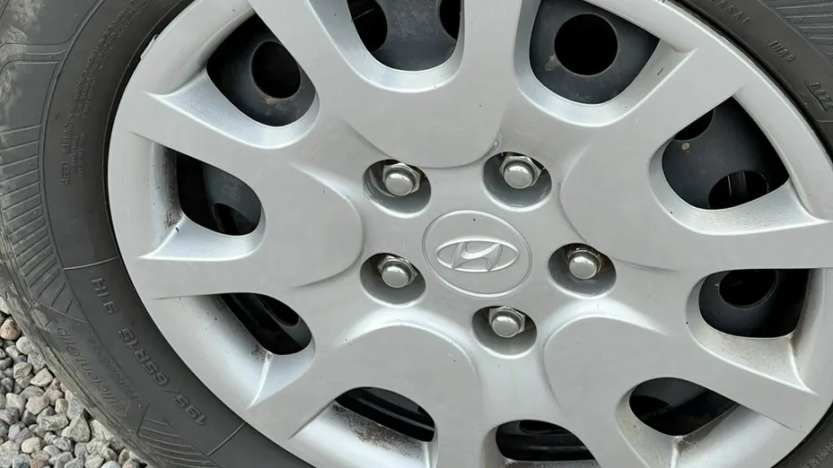 HYUNDAI i30 -
