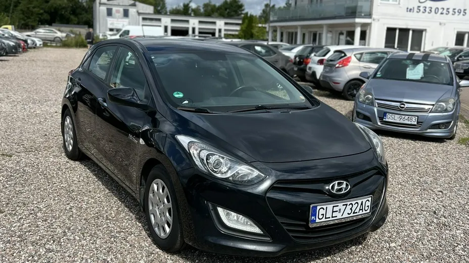 HYUNDAI i30 -