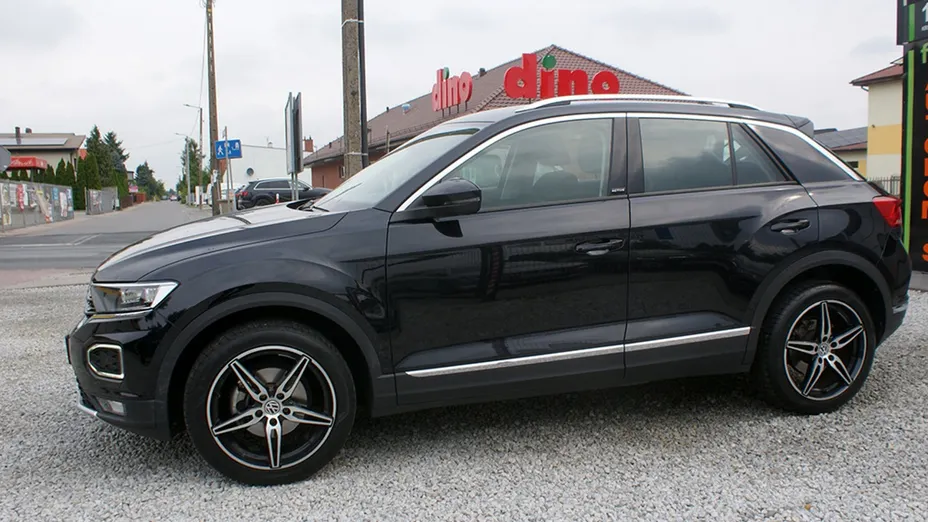 VOLKSWAGEN T-ROC -