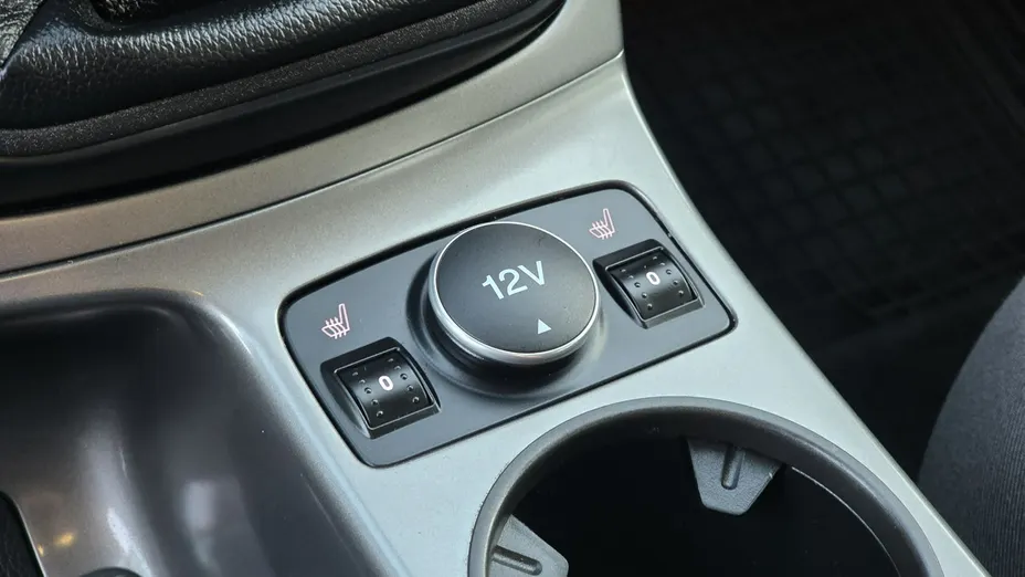 FORD Kuga -