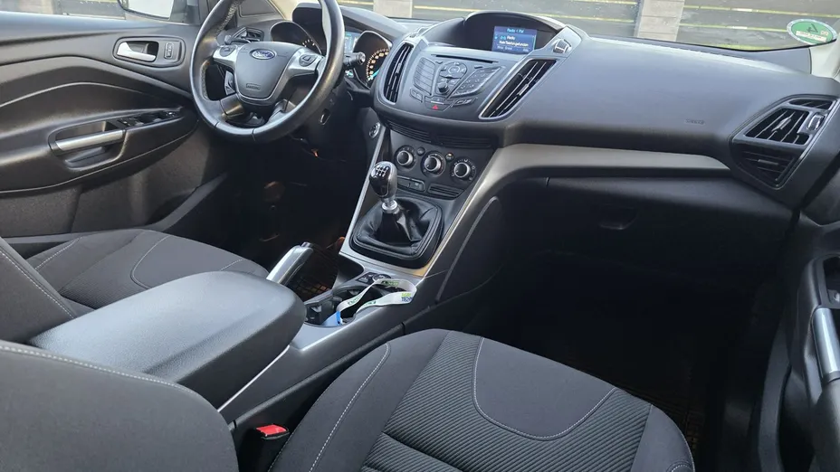 FORD Kuga -