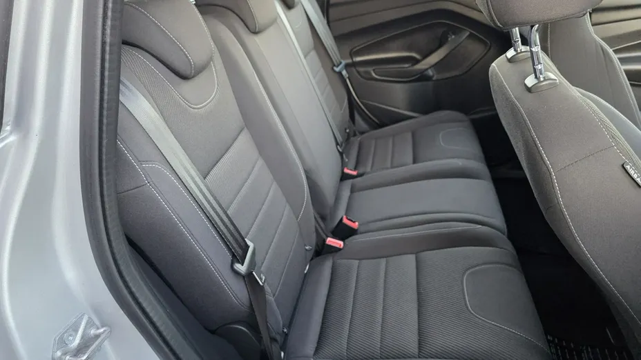 FORD Kuga -