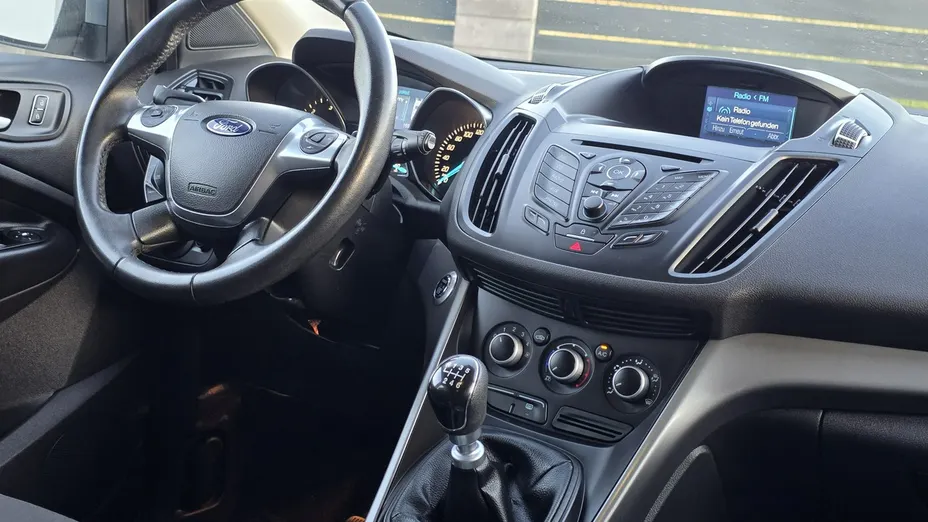 FORD Kuga -