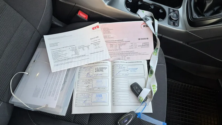 FORD Kuga -