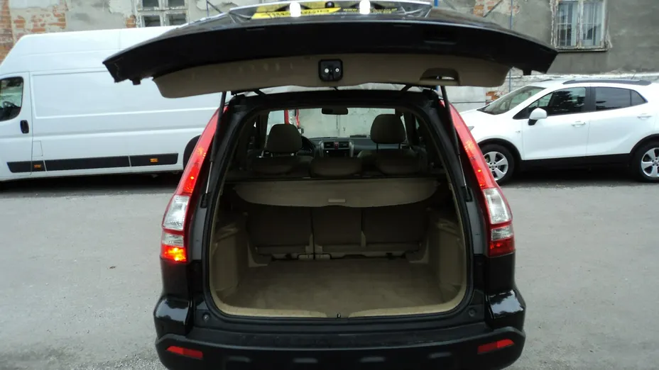 HONDA FR-V -