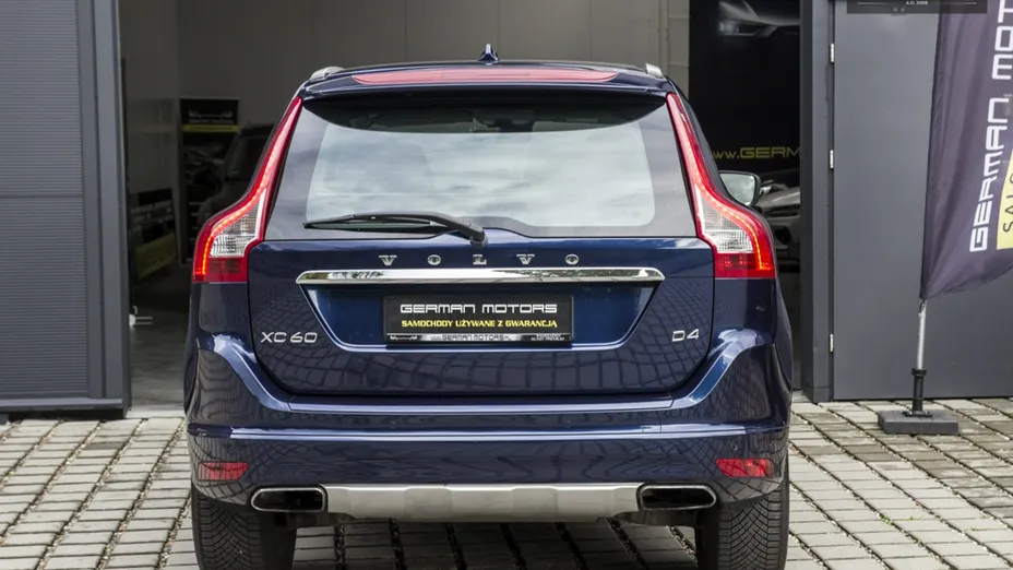 VOLVO XC60 -