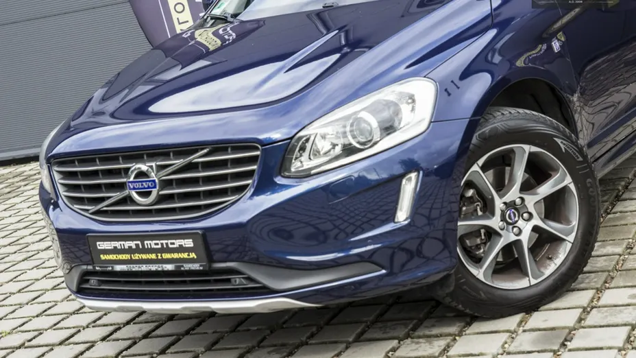 VOLVO XC60 -