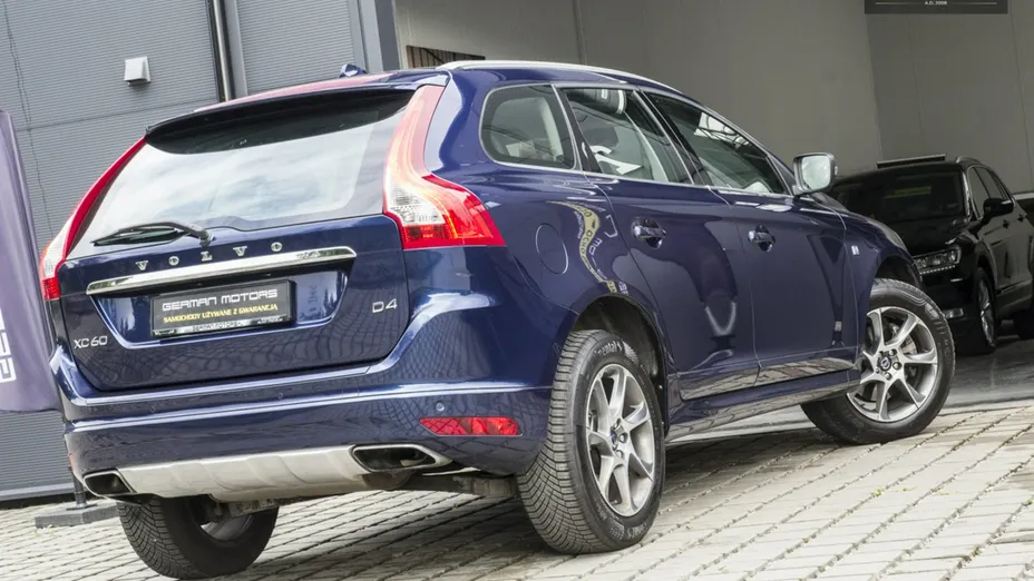 VOLVO XC60 -