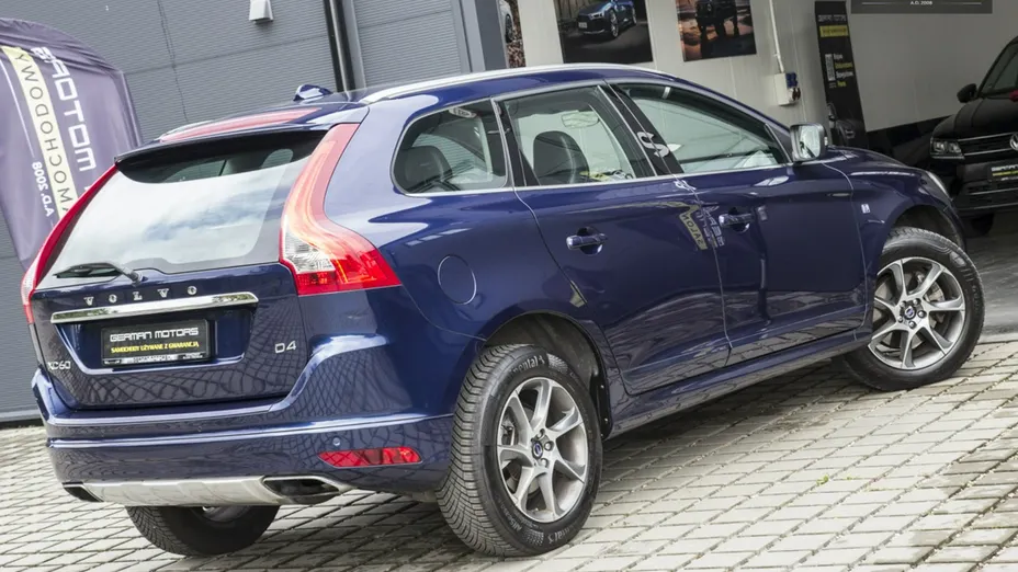 VOLVO XC60 -