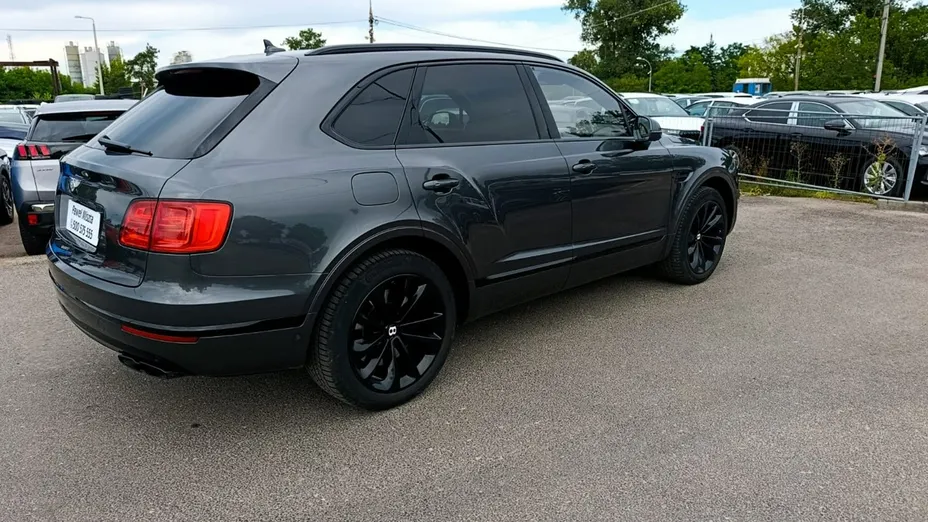 BENTLEY Bentayga -