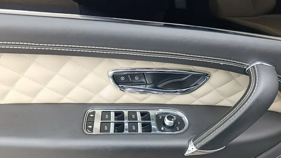 BENTLEY Bentayga -