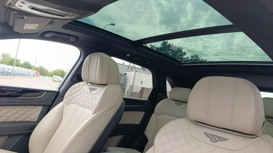 BENTLEY Bentayga -