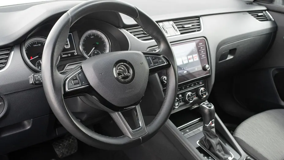 SKODA Octavia -