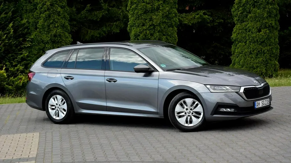 SKODA Octavia -