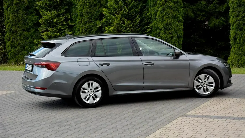 SKODA Octavia -