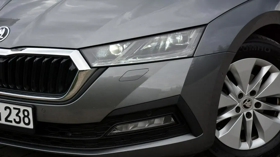 SKODA Octavia -