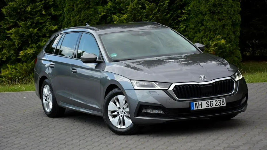 SKODA Octavia -