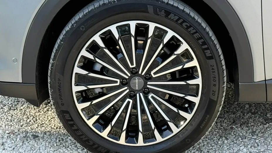 OMODA Omoda 9 -