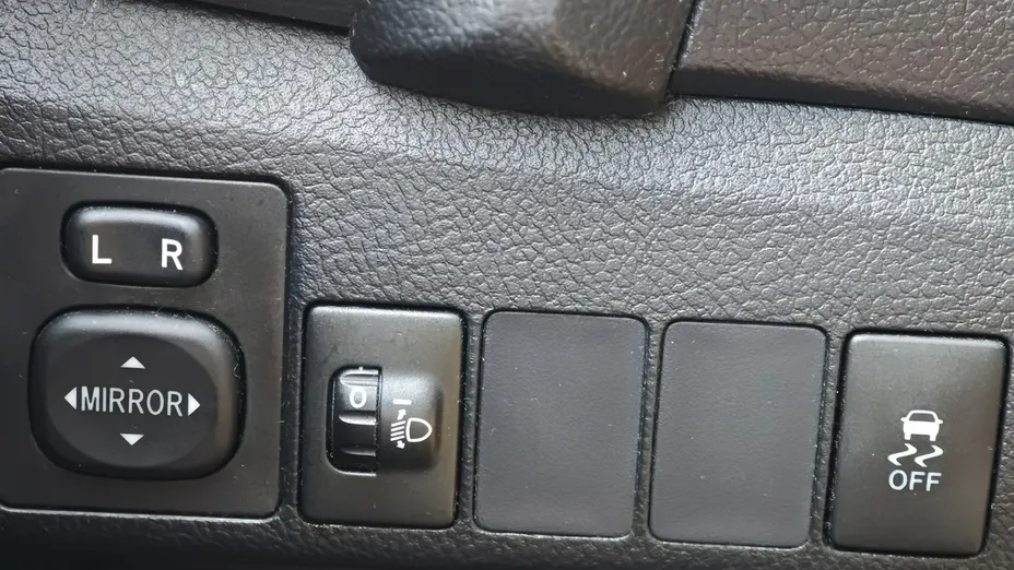 TOYOTA Auris -
