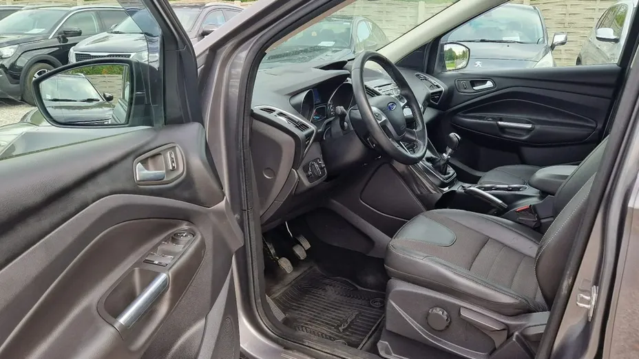 FORD Kuga -