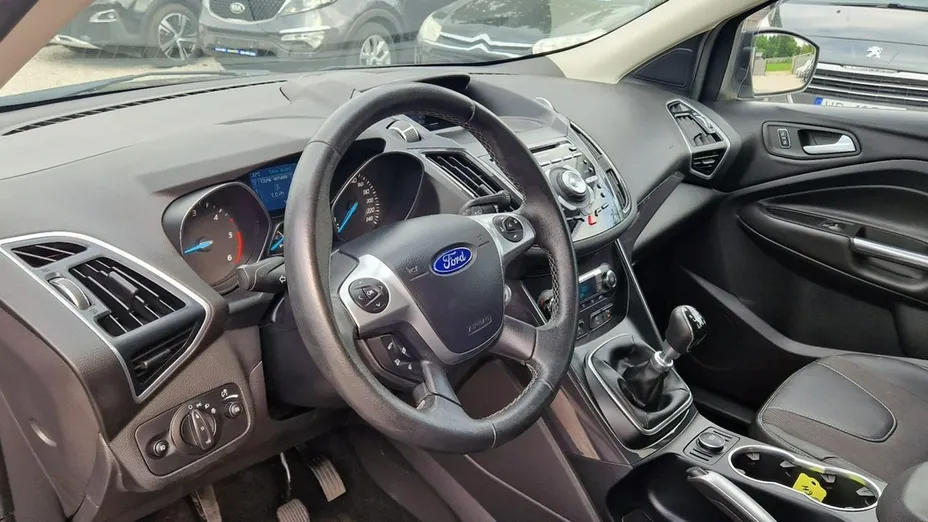 FORD Kuga -