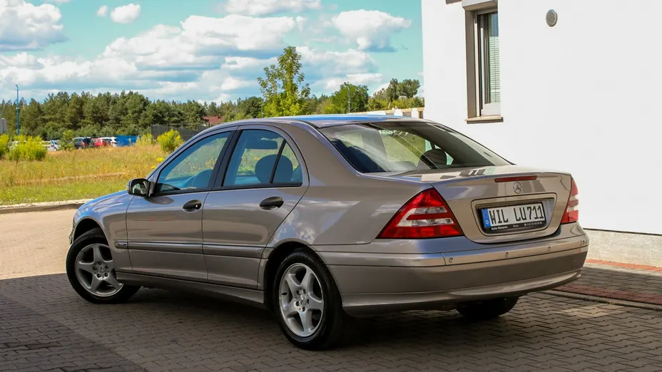 MERCEDES-BENZ C Klasa -