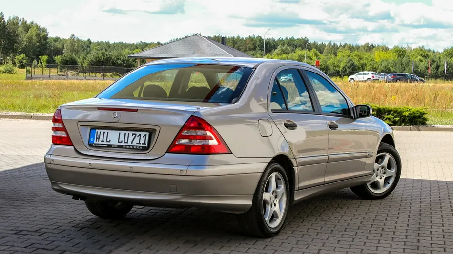 MERCEDES-BENZ C Klasa -