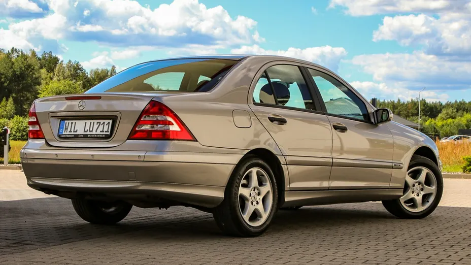 MERCEDES-BENZ C Klasa -