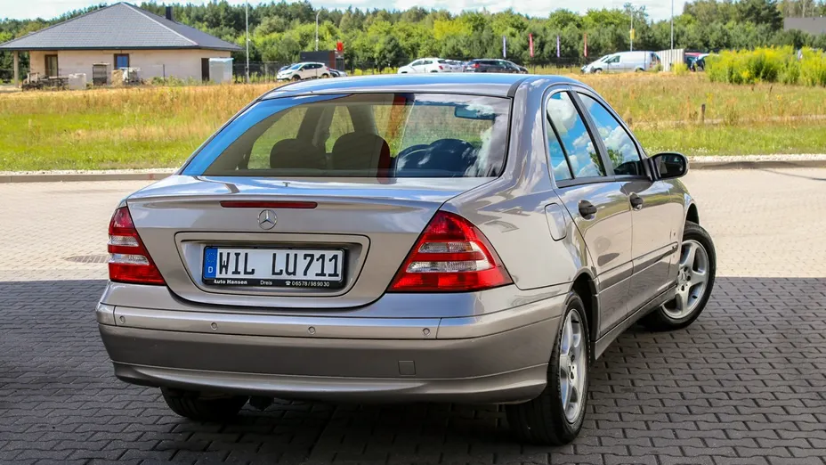 MERCEDES-BENZ C Klasa -