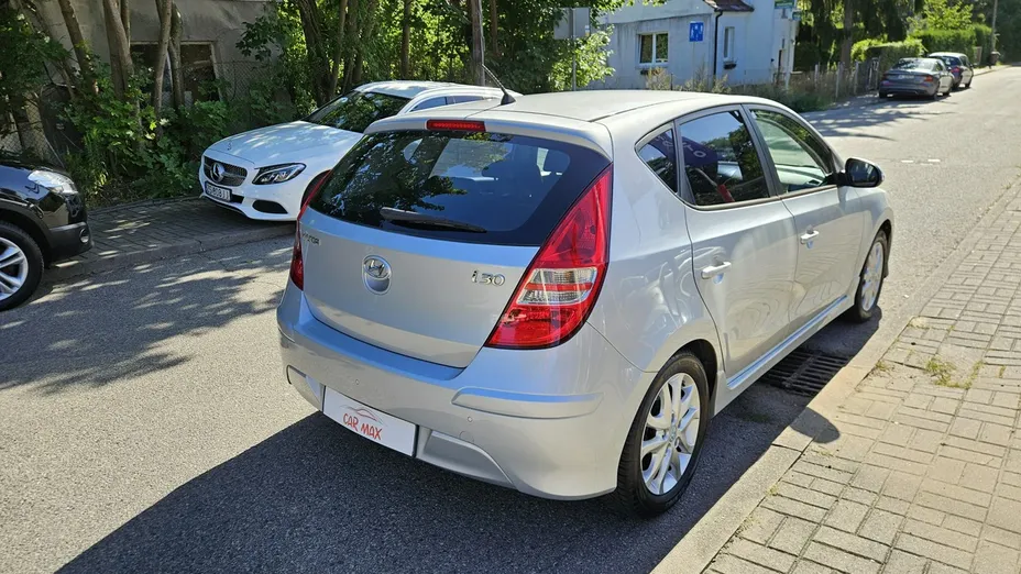 HYUNDAI i30 -