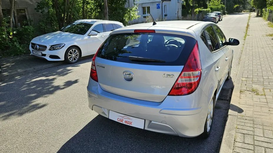 HYUNDAI i30 -