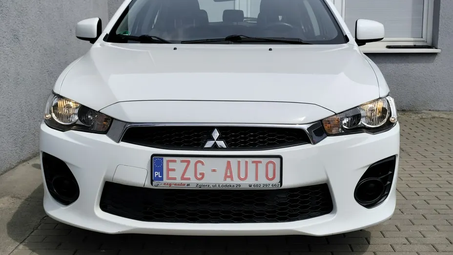 MITSUBISHI Lancer -